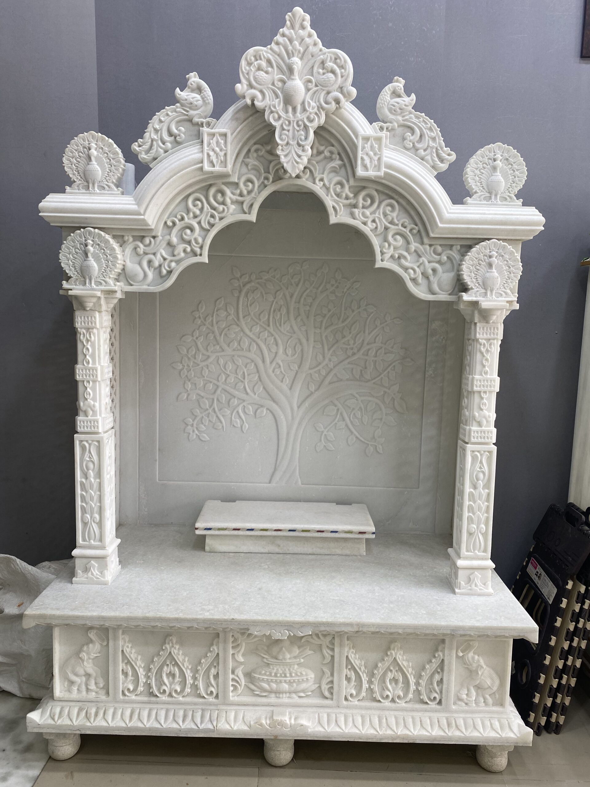 Classic White Indoor Marble Mandir – 24×18 Inch